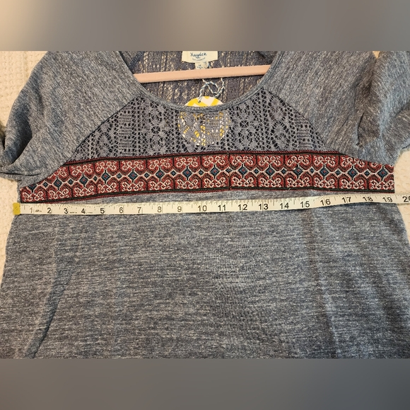 Hayden Blue-Gray Long Sleeve Top Medium Southwestern Native American NWT - Picture 5 of 7